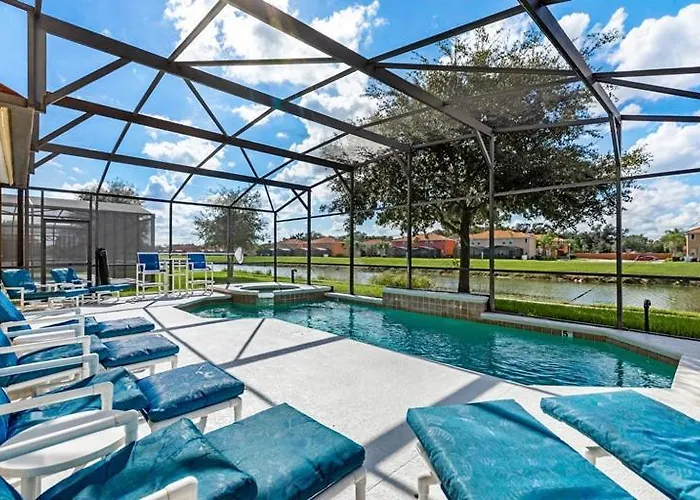 Lakeview 6-Bedroom Retreat With Game Room, Private Pool, Spa & Resort Amenities - Ideal For Families & Groups