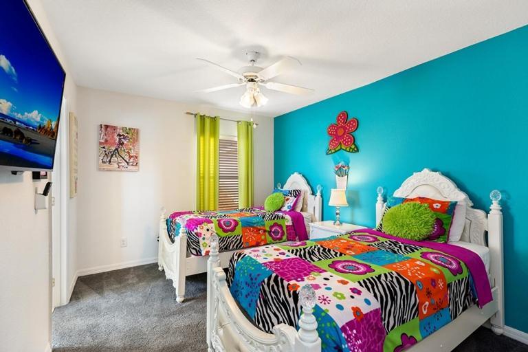 Holiday home Lakeview 6-bedroom Retreat With Game Room, Private Pool, & Amenities - Ideal For Families & Groups *