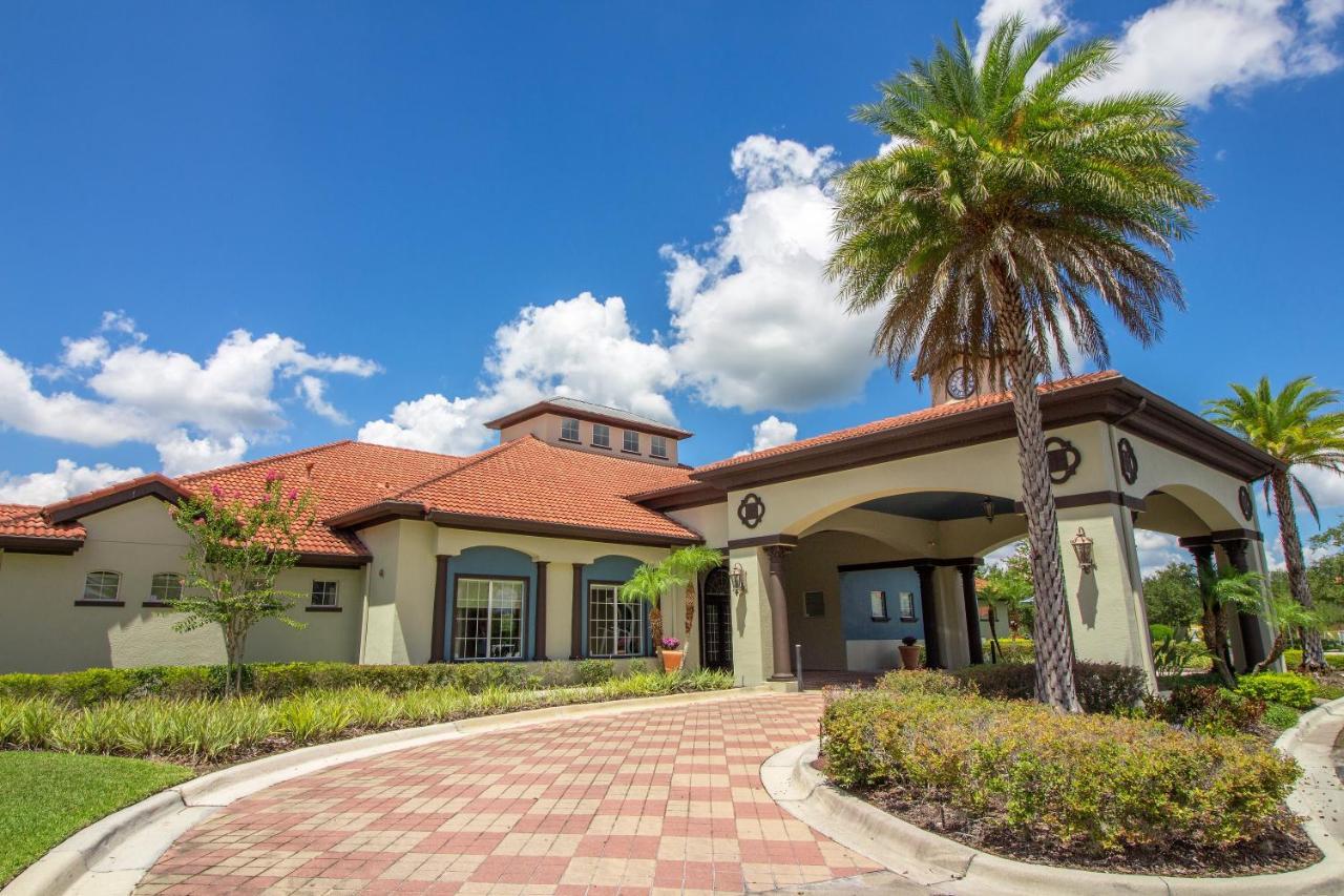 Holiday home Lakeview 6-bedroom Retreat With Game Room, Private Pool, & Amenities - Ideal For Families & Groups